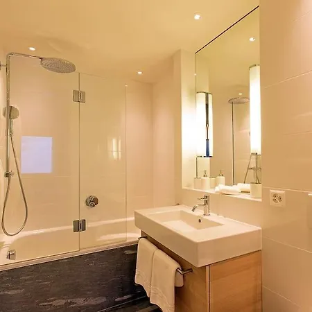 With Lake View Apartment *